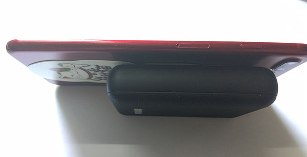 移動電源與手機(jī)合體的效果